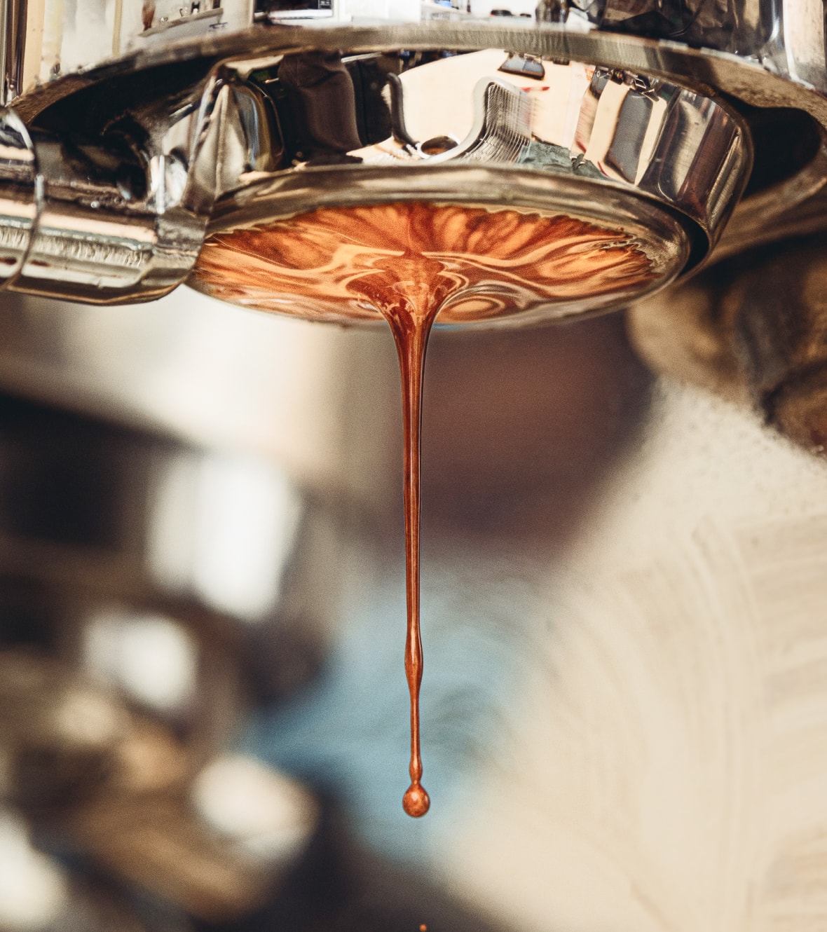 Slayer pulling espresso shot